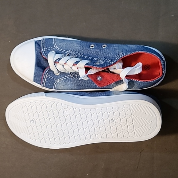 Women's Bobbie & Brooks blue and red Sneakers size 8 - Picture 4 of 8